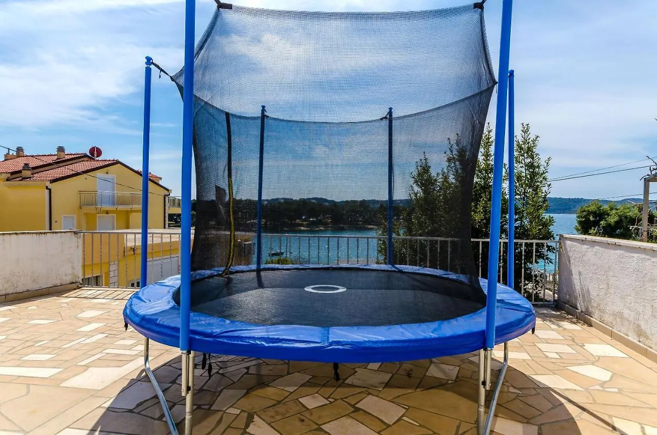 Apartment Rizza Trogir 0*,
