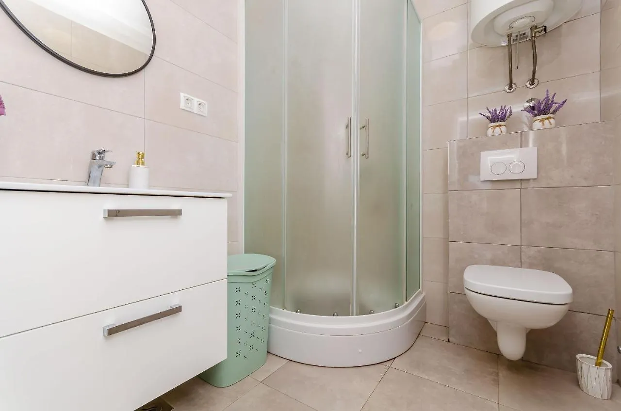 Apartment Rizza Трогир
