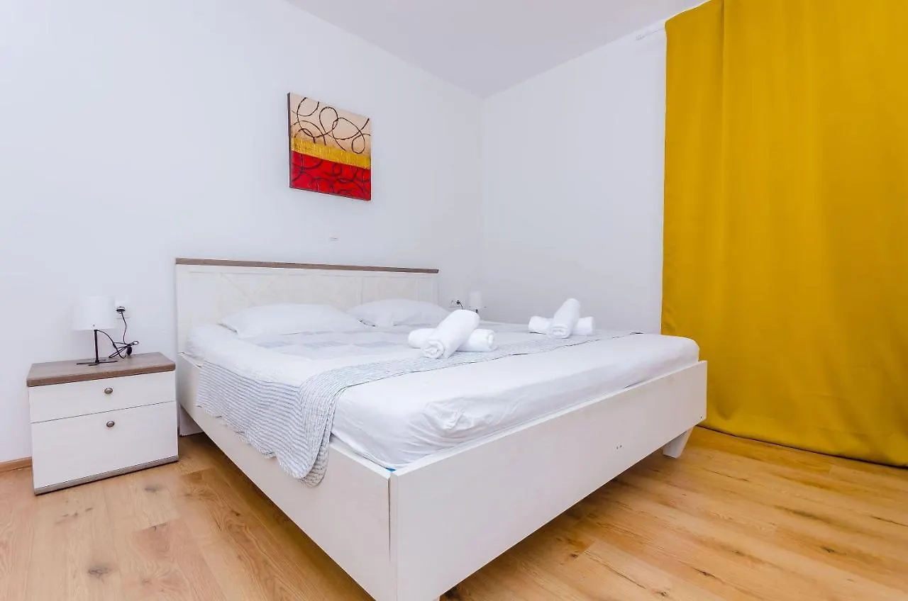 Apartment Rizza Трогир 0*,  Хорватия